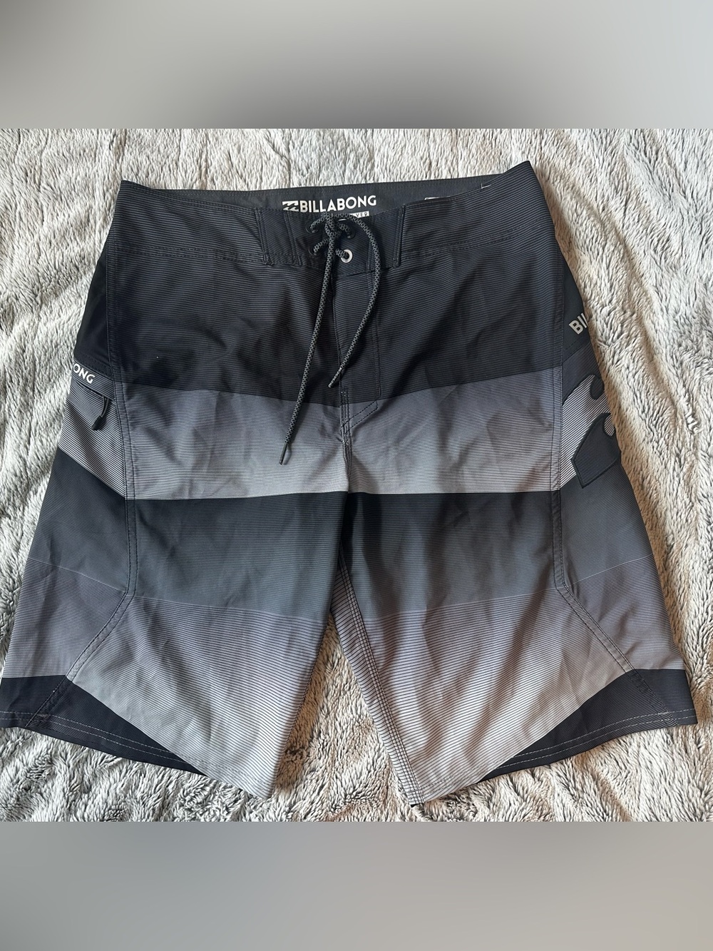 Billabong Men's Black & Gray Waistband Board Shorts